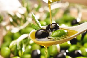 Lire la suite à propos de l’article Le fruité d’une huile d’olive : signification et classifications
